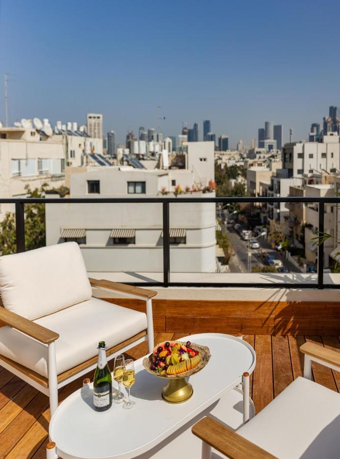 Debrah Brown, A Member Of Brown * Tel Aviv-Jaffa